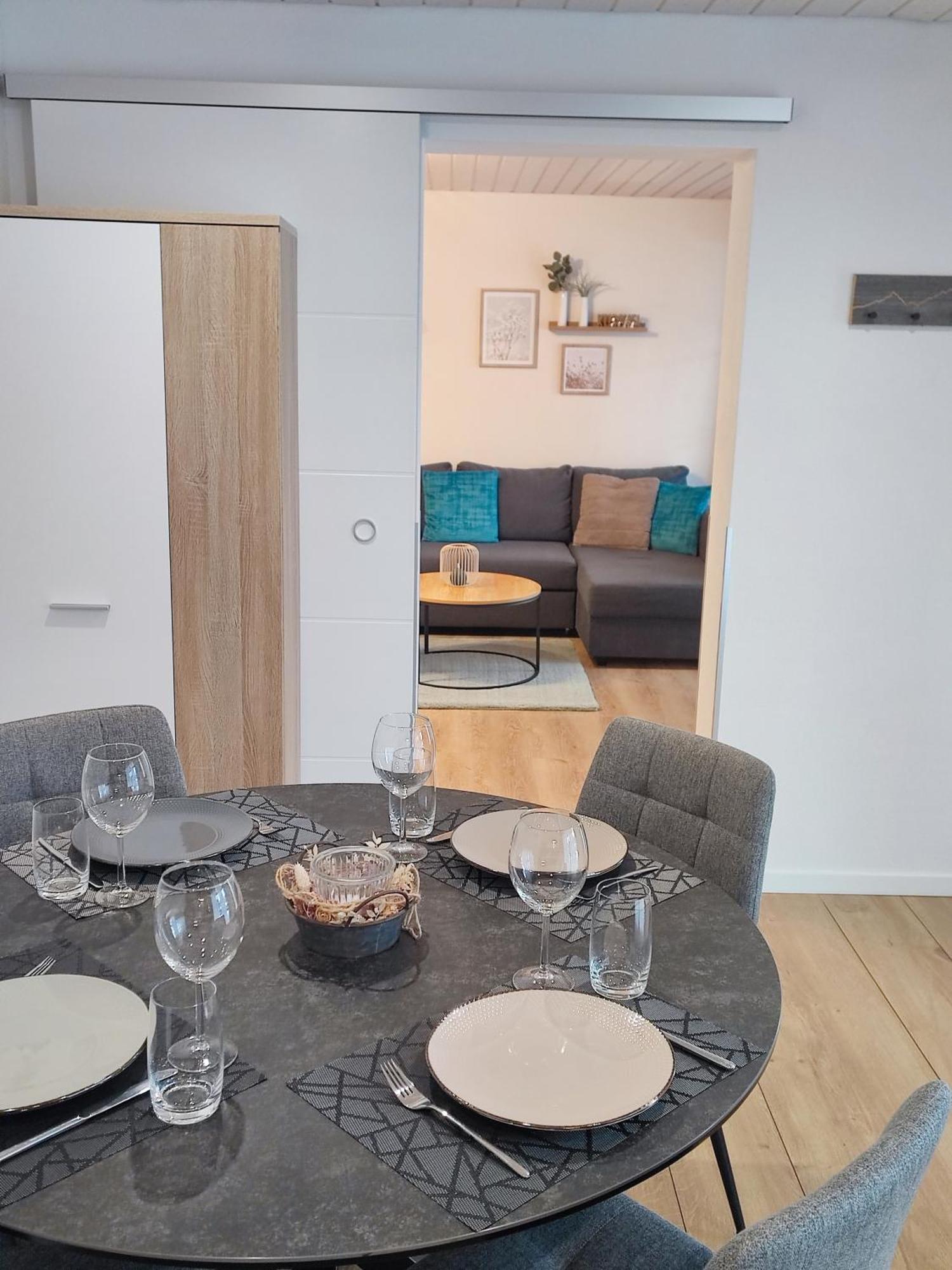 Kleine Auszeit - 2-Zimmer Ferienwohnung Spiez Extérieur photo